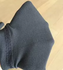 지난번에 구입하고 좋아서 좀 더 얇은 옷으로 미리 구입했어요. 사이즈도 잘 맞고 배 부