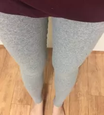 싸이즈는 잘 맞습니다 그런데 다른 작은맘 제품보다 쪼금 길어요 
