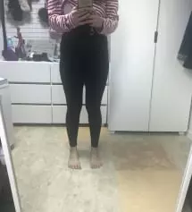 초기인데도 일반 레깅스가 불편해 임부복 알아보다가 키작맘 M 으로 구입했어요~ 
