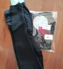 편하고 쫀쫀해요 검정색2개로 봄까지 잘입을거같아요