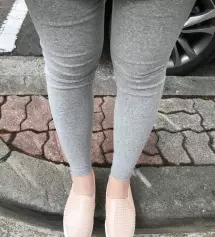 사진처럼 약간 느슨한 듯 꽉 조이지 않고 매우 편안하네요.
