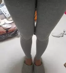 사이즈 딱 맞고 엄청 편해요.ㅋ 지난번에 샀던 기모든 레깅스보다도 배부분이 더 편해요