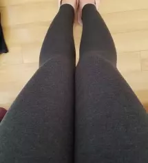 배가나오기시작해 기존 레깅스는 불편해서 못입겠더라구요~ 첫임신인데 임부복 정말편하