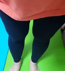 키는 164이지만..지난 번 기모레깅스가 4-5센치 긴 듯하여 블랙은 키작맘으로 주문했는