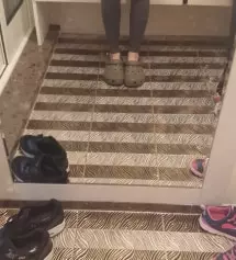 엠사이즈샀는데 조금큰거같아요 아직 14주라 배는 엄청헐렁해요~ 근데 진짜편하긴 해요