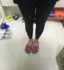 키가 크다보니 레깅스사면 짧아서 발목이 나오는 경우가 많았는데 이건 길이가 딱 좋아