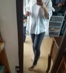 쫀쫀하니 좋으네요~ 지금은 조금 더울 것 같고 가을 겨울에 입으려고 샀어요~ 겨울에 배