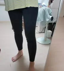 키작맘으로 주문했는데 복숭아뼈 딱 위로 기장감 이쁘게 떨어지고 핏도 너무 조이지않으