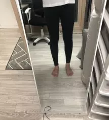 검은색은 얇은거 진차콜은 좀 두꺼운거로 구입햇는데 너무 편해요 강추!!!