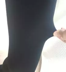 슬랙스 삿엇는데 좋아서 그 후로 계속 보다가 레깅스 보고 바로 샀습니다~~~사이즈 땜에