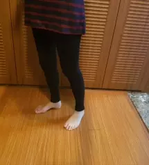 이거 정말 맘에 들어요~ 여태까지 입어본 레깅스 중에 젤 좋은것 같아요. 두께도 적당하