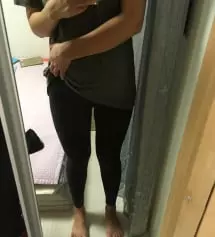 확실히 푸딩레깅스보다 더 신축성있고 두께감이 있어서 따뜻하네요 푸딩은 입은듯 안입