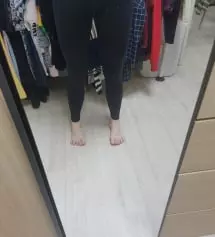 키때문에 라지로 샀는데 
