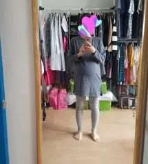 보들보들하고 색상도 예뻐요. 느슨한거보다 타이트한게 좋아서 M 주문했는데 현재는 잘