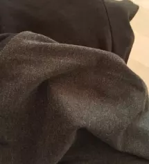 편하고 쫀쫀해요~~ 겨울에도 잘입을것같아요