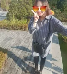 블랙 라지도 착용감 쫀쫀하니 좋아요~~~^^ 블랙이 품절이라 아쉬워요ㅜㅠ