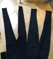 왼쪽이 스판레깅스 미듐 
