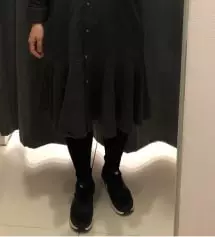 키작맘으로 하니 길이는 잘 맞는데 잘 늘어나서 S 했어도 됐을거같아요~ M은 전체적으로