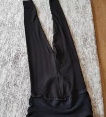 얇아서 춥지않을까 걱정했는데 초겨울까지 무난히 입을수있을거같아요ㅎ 사이즈도 딱맞