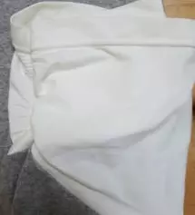 33주이고 푸딩레깅스는 얇은대신 정말 편한데 이건 조금 도톰한대신 배부분이 살짝 조여