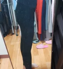 사이즈 고민 많이 하다가 s로 구매했는데 잘 선택한 것 같아요.
