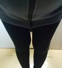 임산부 레깅스는 예전에 다른데서 시켜보니 편하긴한데 흘러내리거나 짱짱한맛이 없더라