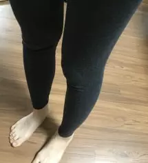 편안하고 쫀쫀하네요~ 다른 색상도 구매해야겠어요~ 확실히 바지보다는 레깅스가  편해