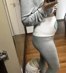 레깅스 입는걸 좋아 하지 않아서 고민고민 하다 구매 했어요. 다리가 짧고 통통해서 ;;