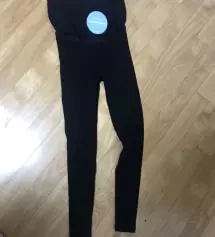 다른색 구매하고 불랙으로 추가 구매한 레깅스 입니다.
