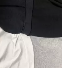 블랙이랑 회색 두가지 샀어용 회색은 엉덩이쪽으로 많이 늘어나면 약간 비침이 잇긴하지