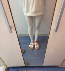 두개다 키작맘 사이즈 시켰어요. 오트밀이 조금더 부드럽게 착용되는 느낌이고 진차콜은