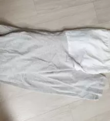 레깅스는 밝은걸 안입어봐서 고민이 많았는데 오트밀색상이 입으니 참 이쁘네요!사이즈