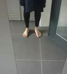 편해요~ 만삭인데도 가슴 밑까지 편하게 잘 늘어나서 올라오고 좋아요~