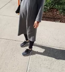 사이즈나 길이감도 괜찮고 임신 후기인데도 짱짱하니 배부분도 편해요.
