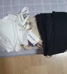 다른대서싼거는 스판이좀부족하고 다리길이도 짧아서 짜꾸내려가는데 이건 배받쳐주는것