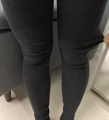 블랙 차콜 2개 구매했어요 막달까지 입으려고 한사이즈 업했는데 허리랑 배 부분이 커서