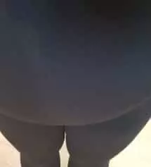 만삭맘이예요. 이 레깅스는 배부분 아주 칭찬해요. 아마 입체형 심리스 라서 그런것 같