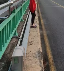 사이즈 잘 맞고 잘 늘어나서 편해요 겨울에는 추워서 가을까지만 가능