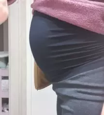 출산후 조리원에서 입으려고 구입했는데 신축성도 좋고 막달인데 지금 입어도 배가 편안