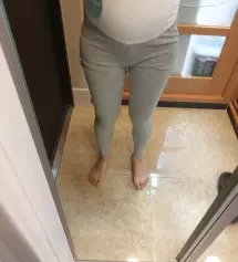 허벅지 배 부분을 편안하게 감싸줘서 착용감이 너무 좋구요 색깔도 딱 원하던거라 맘에