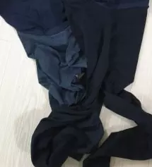 착용하면 착용감은 부드럽고 좋은데 무릎이랑 좀 주름이 생기긴 해요, 두께도 괜찮아서