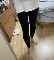 생각보다 많이 안두꺼워서 한여름빼곤 잘입을것같아요
