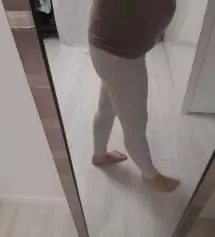 겨울엔 찰떡스판 피치기모 입었는데 봄엔 보다 얇은 거 찾아서 요걸로 구매했네요~쌀쌀