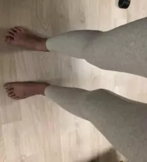 후기 읽어보고 주문했는데 잘 산것 같아요^^ 쫀쫀하면서 편하게 잘 맞아요~ 