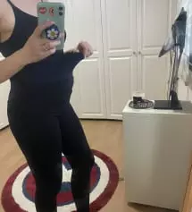 큰 사이즈를 살걸 그랬나봐요 허벅지 엉덩이 살이 쪄서 그런지 이젠 M도 좀 끼네요 ㅠ 