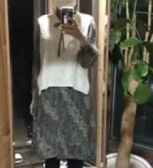 요가복을 따로 장만하지 못해서 요가 가기전 박스티에 레깅스 입었는데 넘 편하고 좋아