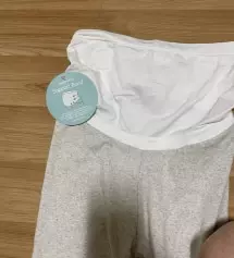 다른색 구매해 보고 마음에 들어 추가 구매했어요. 쫀쫀한 질감이라 늘어남 없을거 같아