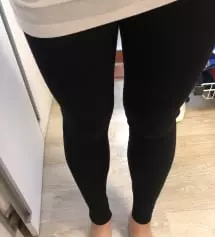 임산부 레깅스 첫 구매에요. 재질은 면 같은데 스판이 들어가서 그런지 텐션이 좋은 편