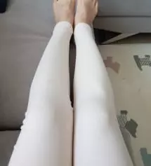 아이보리 색도 입기 괜찮고요 배부분을 감싸줘서 입기 편해요 좋아요