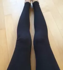 먼지가 잘붙는 재질이긴한데 확실히 편해서 자주 입게되네요~ 길이도 길어서 좋아요~